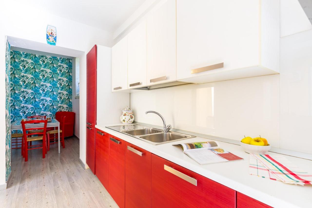 Sansevero Family Apartment By Wonderful Italy Наполи Екстериор снимка