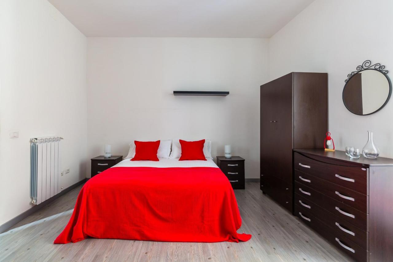 Sansevero Family Apartment By Wonderful Italy Наполи Екстериор снимка