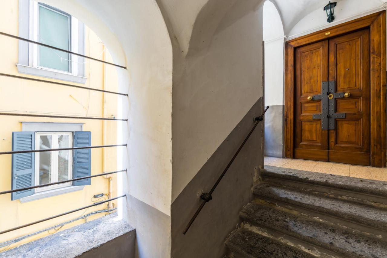 Sansevero Family Apartment By Wonderful Italy Наполи Екстериор снимка