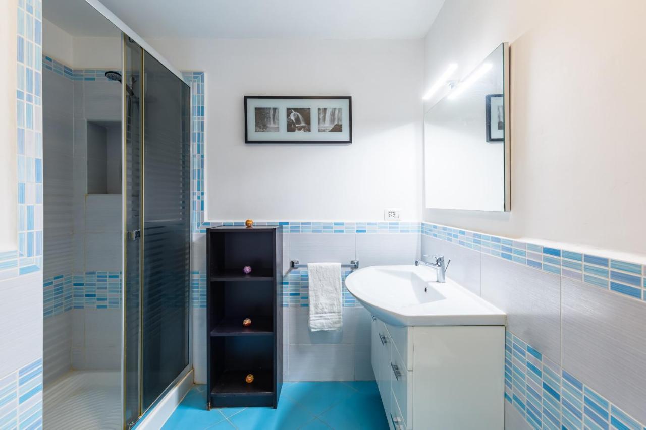 Sansevero Family Apartment By Wonderful Italy Наполи Екстериор снимка