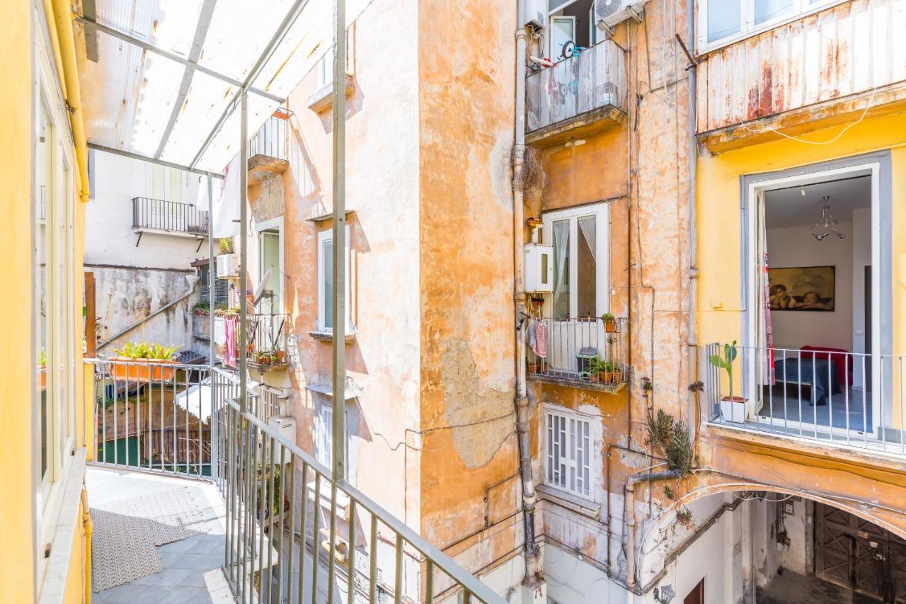 Sansevero Family Apartment By Wonderful Italy Наполи Екстериор снимка