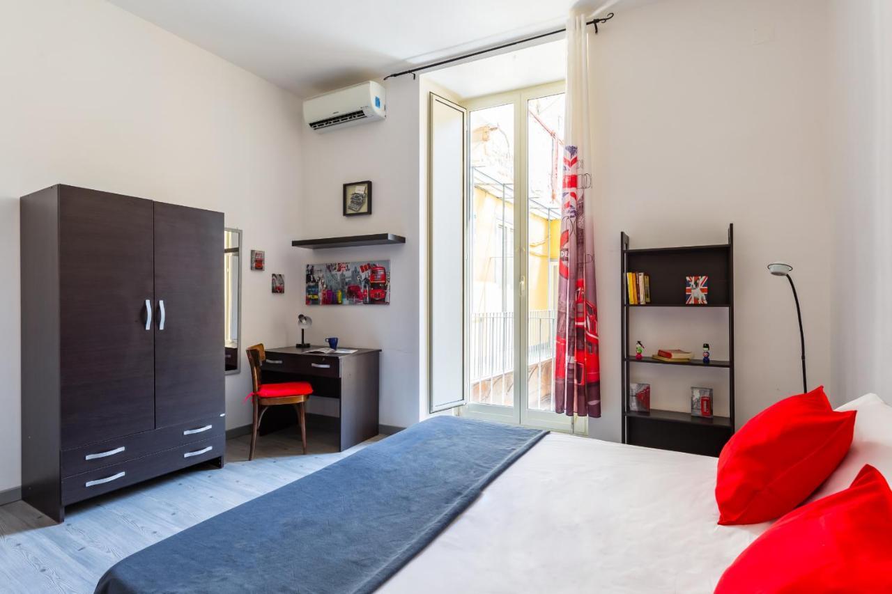Sansevero Family Apartment By Wonderful Italy Наполи Екстериор снимка