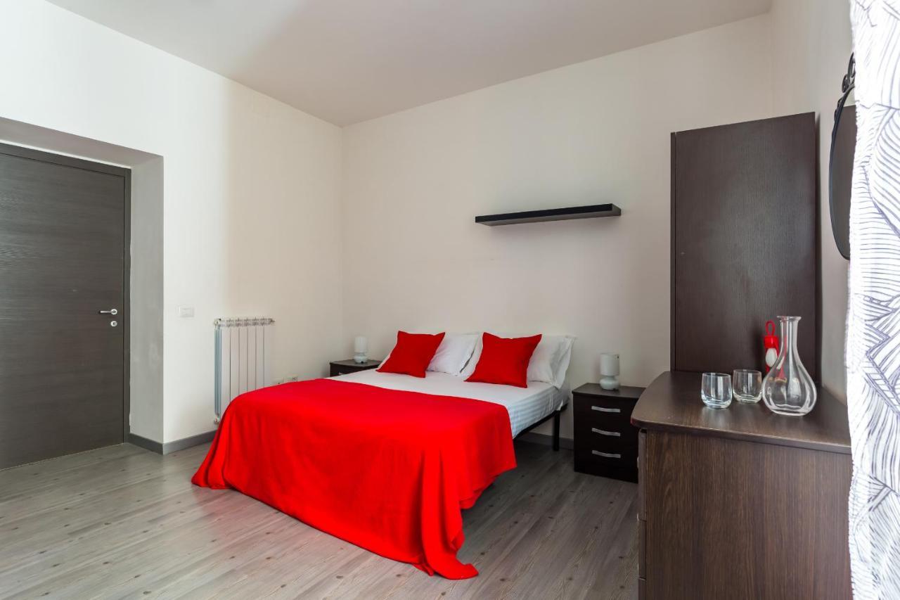 Sansevero Family Apartment By Wonderful Italy Наполи Екстериор снимка